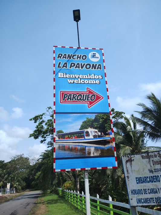 Pavona-Tortuguero Parking Lot.