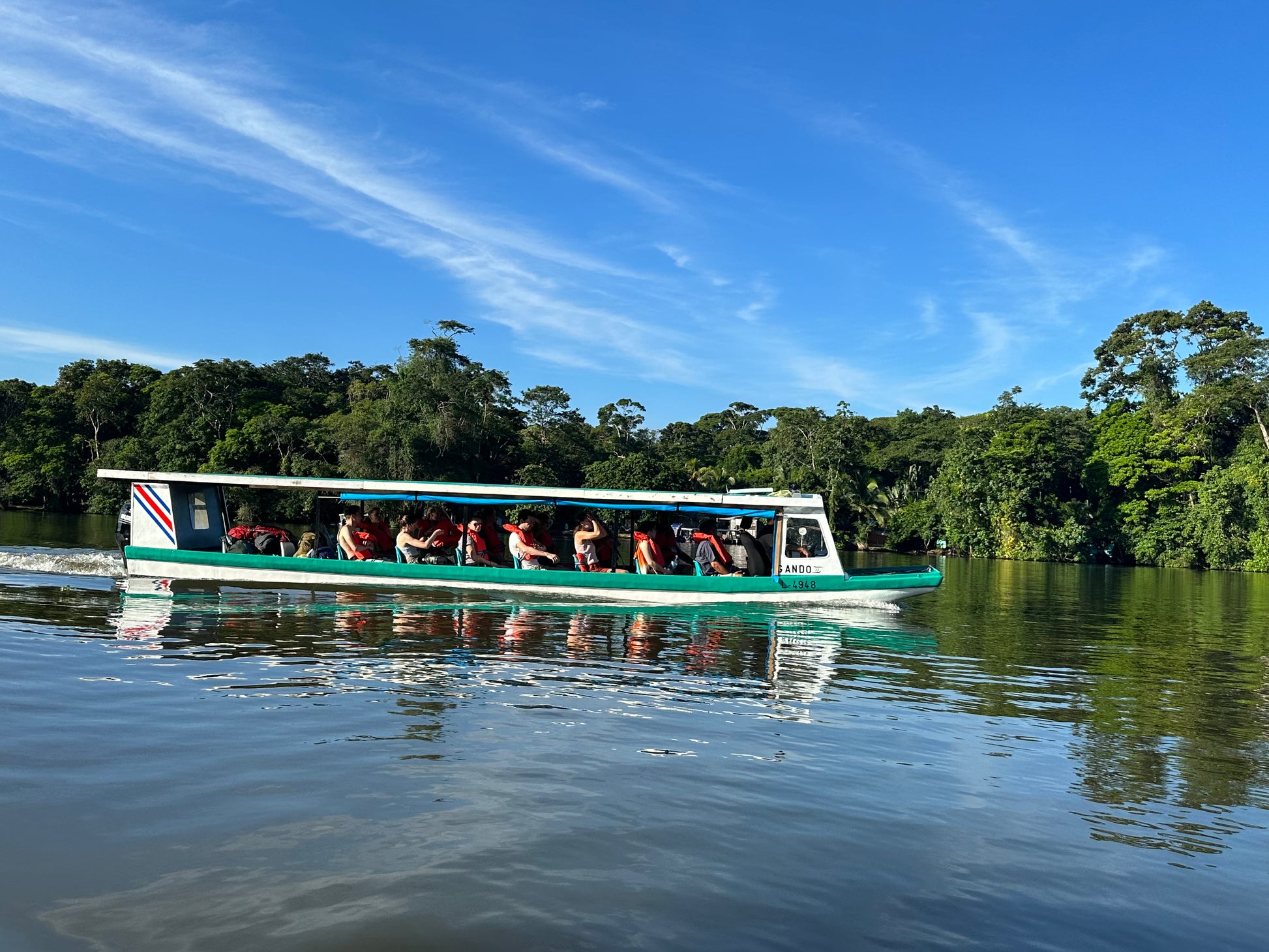 Round Trip Boat Pavona-Tortuguero-Pavona.