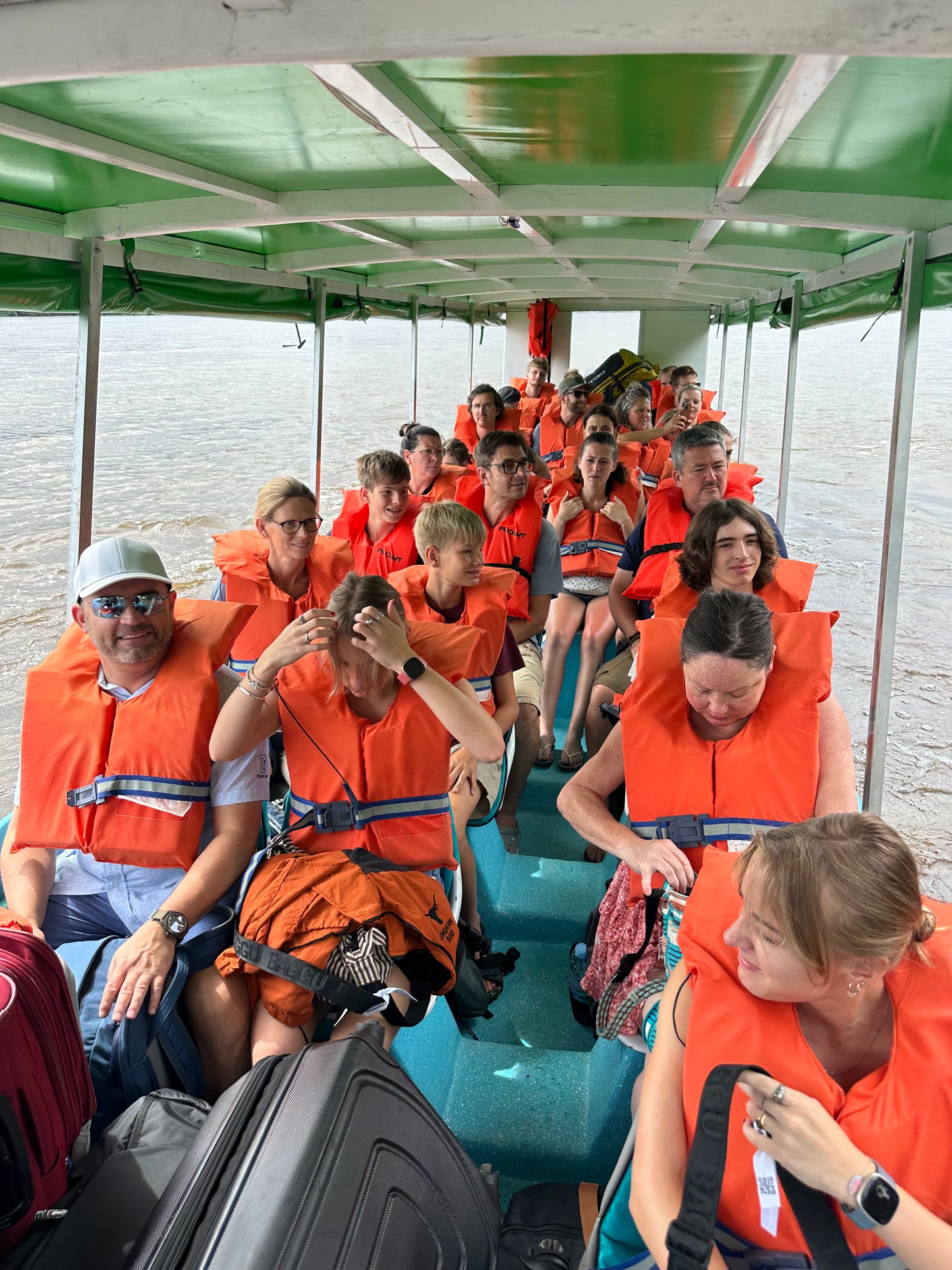 Round Trip Boat Pavona-Tortuguero-Pavona.