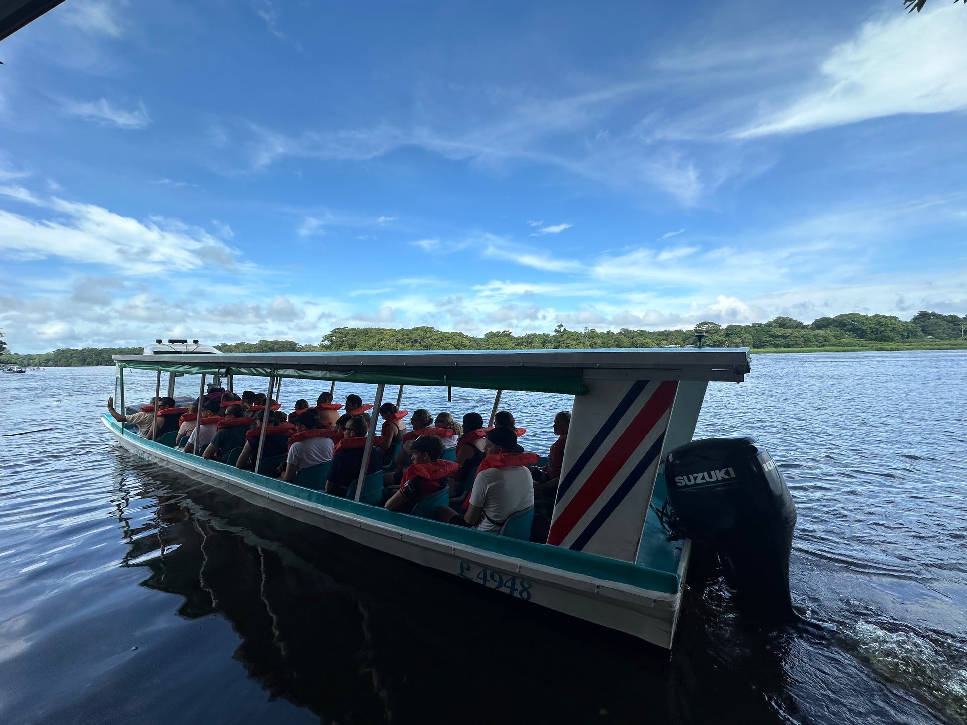 Round Trip Boat Pavona-Tortuguero-Pavona.
