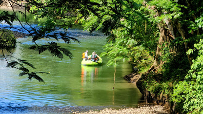 Safari flotante en Peñas Blancas desde La Fortuna