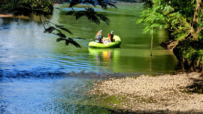 Safari flotante en Peñas Blancas desde La Fortuna