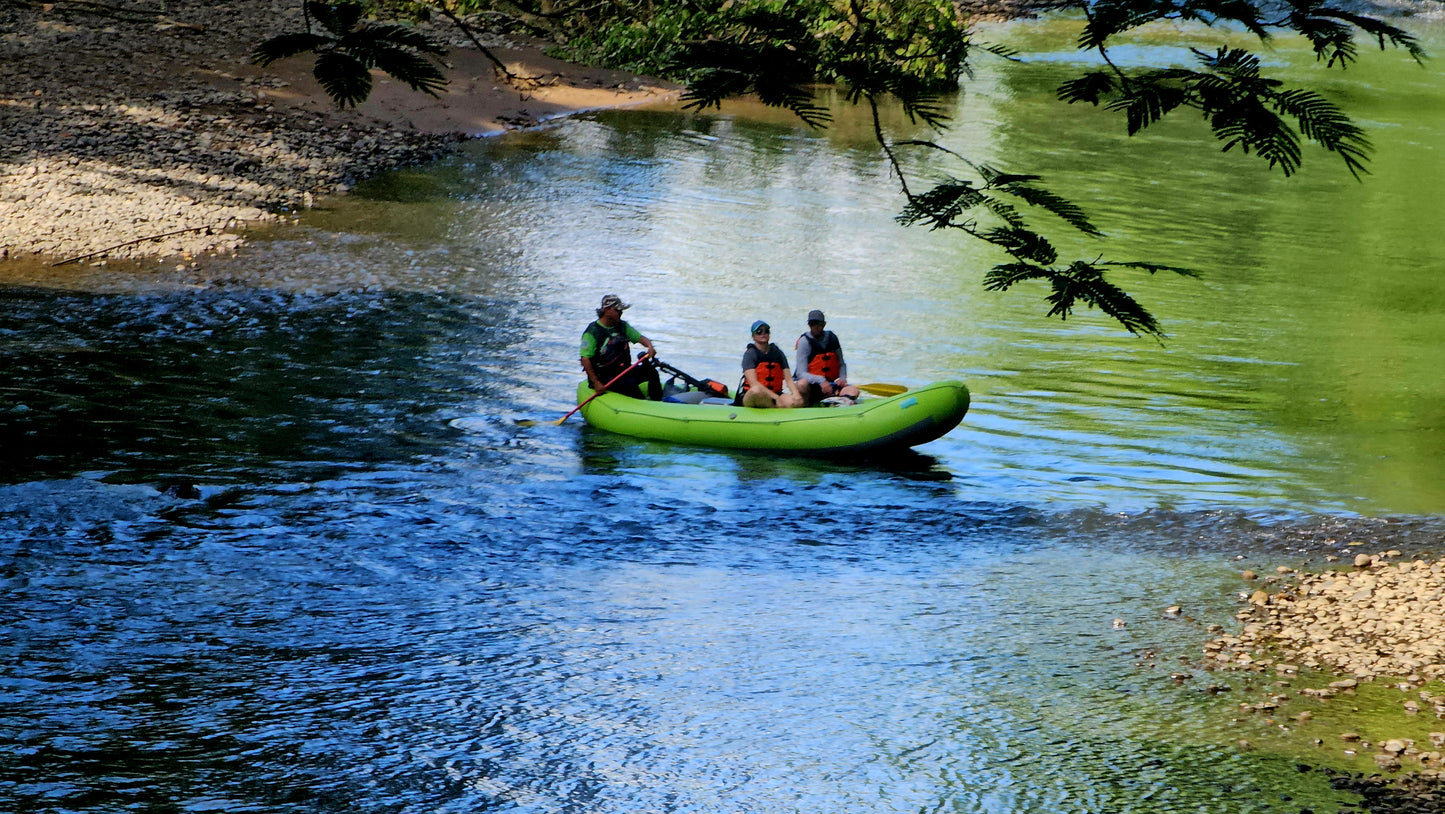 Safari flotante en Peñas Blancas desde La Fortuna