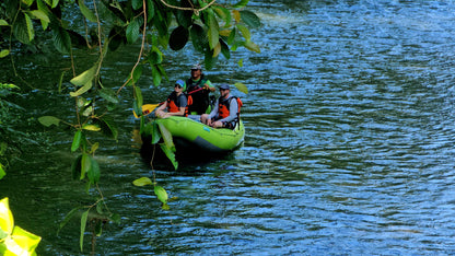Safari flotante en Peñas Blancas desde La Fortuna
