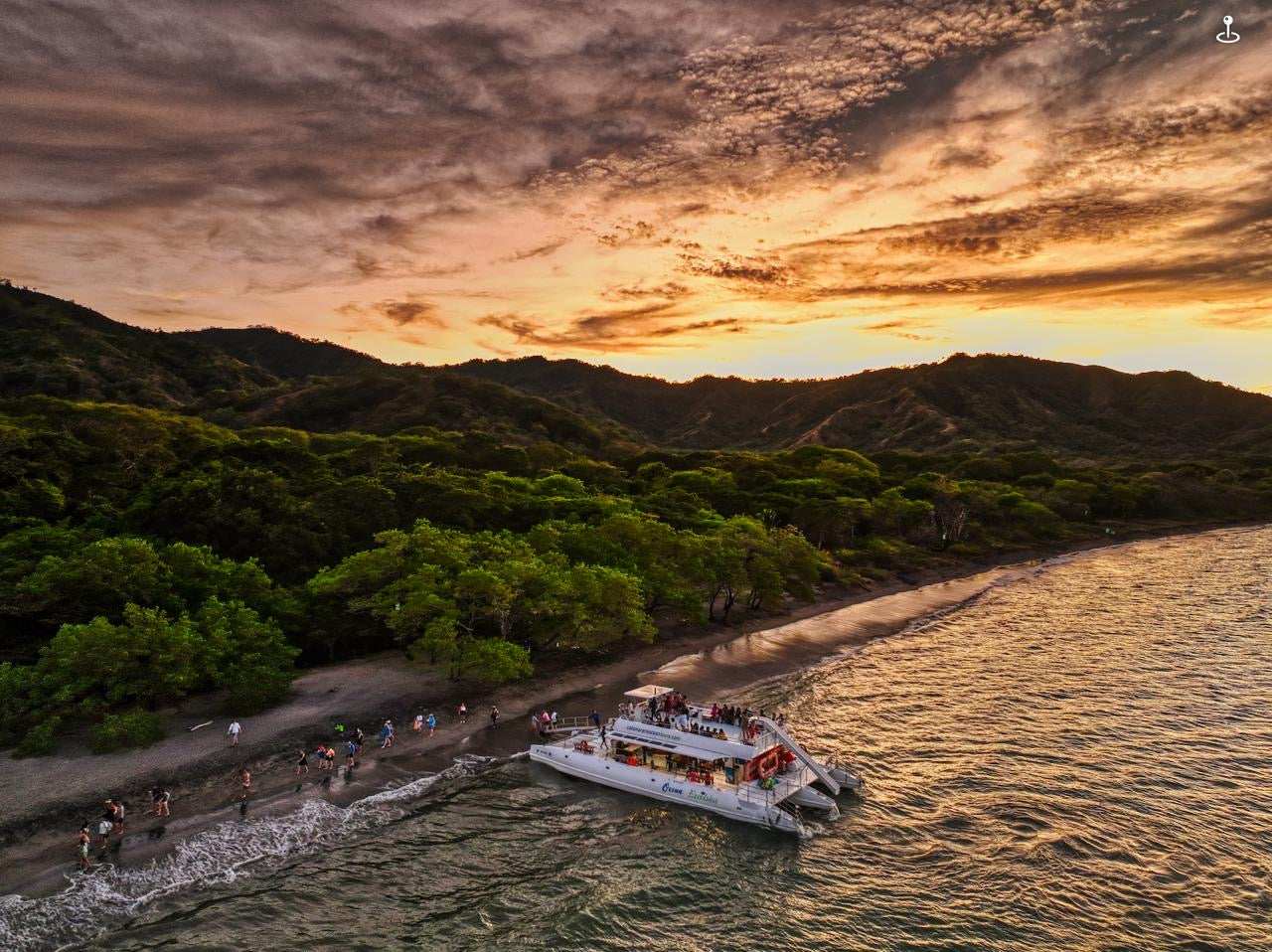 🌅 Sunset & Snorkeling Cruise