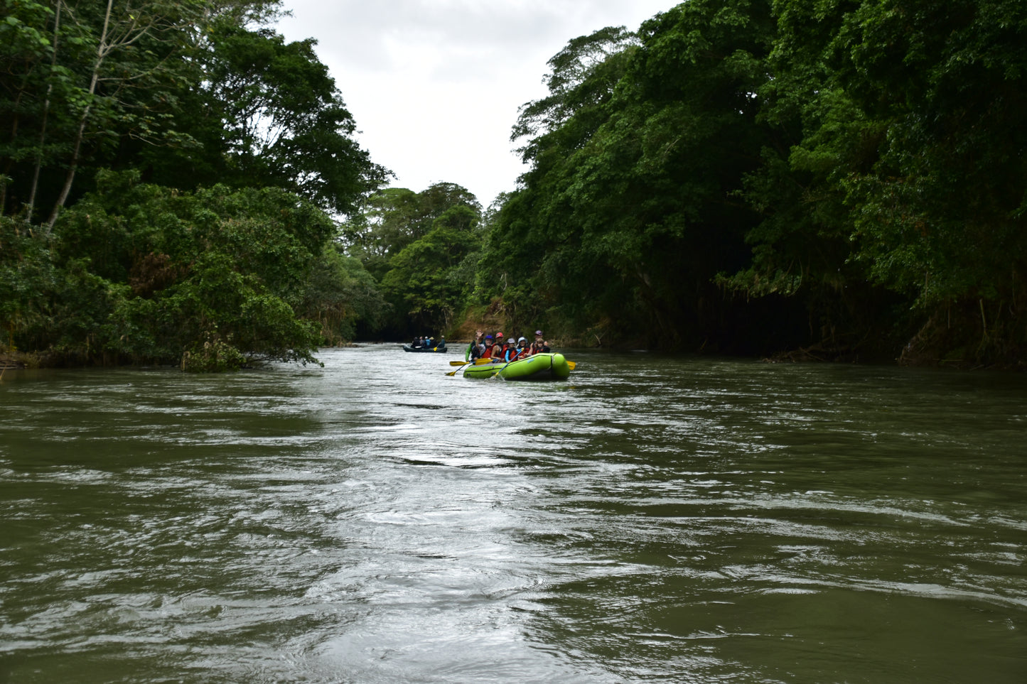Safari flotante en Peñas Blancas desde La Fortuna