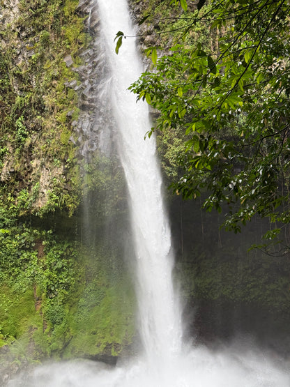 Experiencia en la Catarata La Fortuna